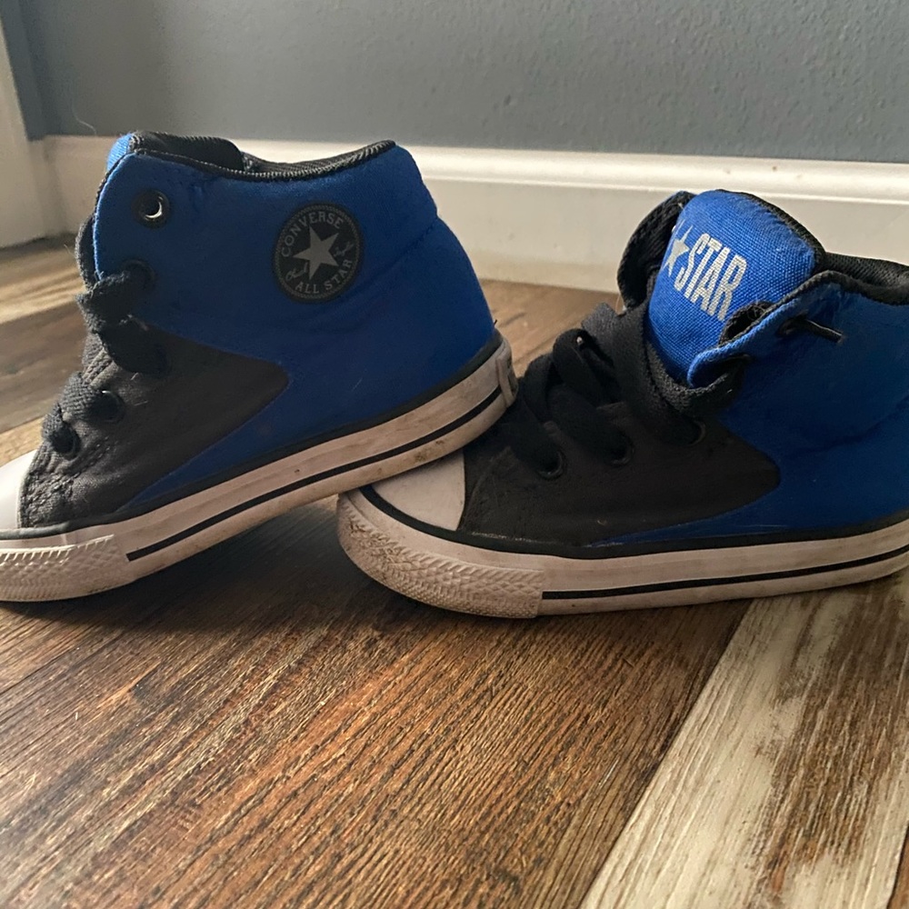 Converse - Picture 2 of 2